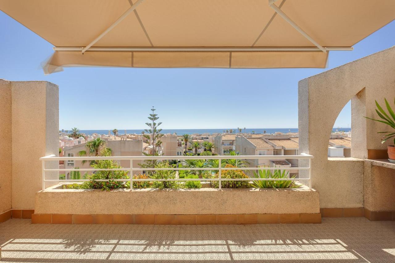 Апартаменти Flamenco Penthouse Sea View & Swimming Pool Торрев'єха Екстер'єр фото